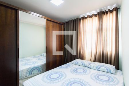 Quarto 1 de apartamento à venda com 2 quartos, 45m² em Heliópolis, Belo Horizonte