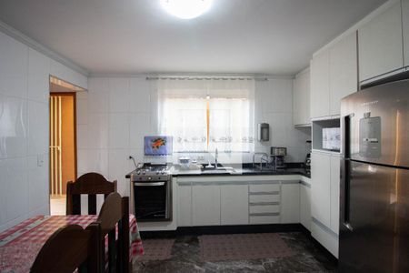 Cozinha de casa à venda com 4 quartos, 290m² em Vila Corberi, São Paulo