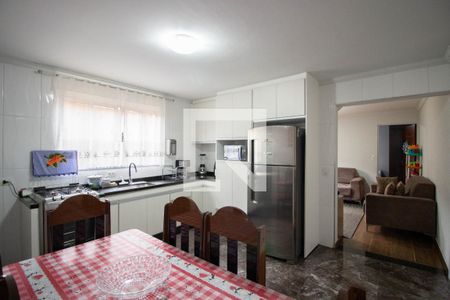 Cozinha de casa à venda com 4 quartos, 290m² em Vila Corberi, São Paulo