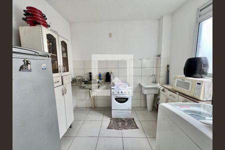 Cozinha de apartamento para alugar com 2 quartos, 45m² em Cabral, Contagem