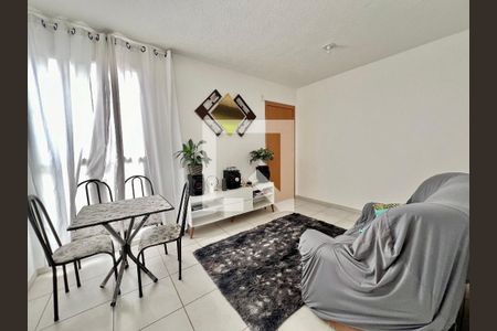 Sala de apartamento para alugar com 2 quartos, 45m² em Cabral, Contagem