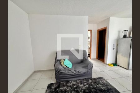 Sala de apartamento para alugar com 2 quartos, 45m² em Cabral, Contagem