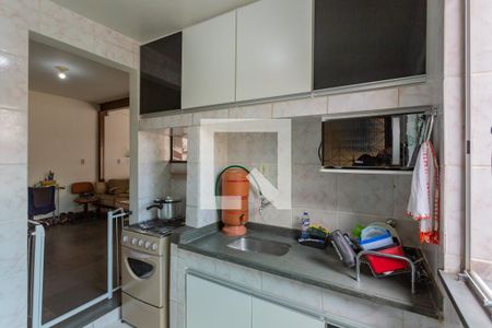 Casa à venda com 76m², 2 quartos e 4 vagas Casa à venda com 76m², 2 quartos e 4 vagasCozinha