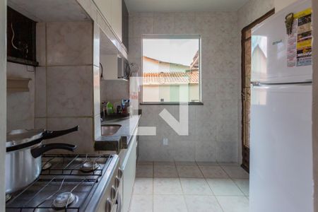 Casa à venda com 76m², 2 quartos e 4 vagas Casa à venda com 76m², 2 quartos e 4 vagasCozinha