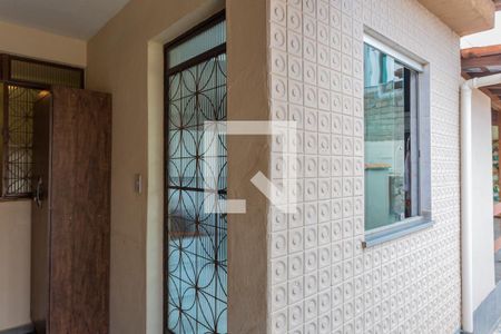 Casa à venda com 76m², 2 quartos e 4 vagas Casa à venda com 76m², 2 quartos e 4 vagasÁrea de Serviço