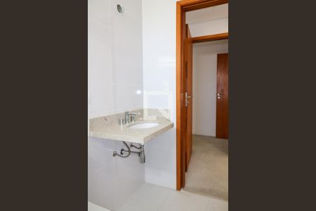 Apartamento à venda com 121m², 3 quartos e 2 vagas Apartamento à venda com 121m², 3 quartos e 2 vagasBanheiro da Suíte 1