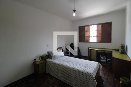 Quarto 1 de casa à venda com 2 quartos, 160m² em Vila São Paulo, São Paulo