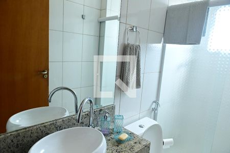 Banheiro Suite 1 de apartamento para alugar com 3 quartos, 134m² em Ocian, Praia Grande