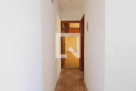 Corredor de casa à venda com 3 quartos, 200m² em Vila Constança, São Paulo