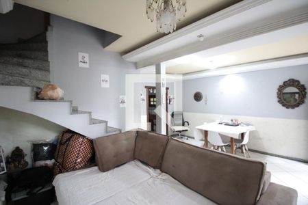 Casa à venda com 360m², 4 quartos e 2 vagasSala