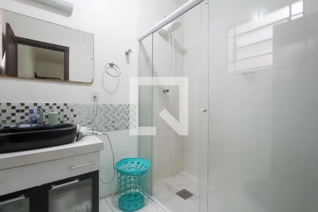 Banheiro de apartamento à venda com 1 quarto, 50m² em Bom Fim, Porto Alegre