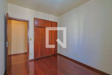 Quarto 1 de apartamento para alugar com 3 quartos, 110m² em Lourdes, Belo Horizonte