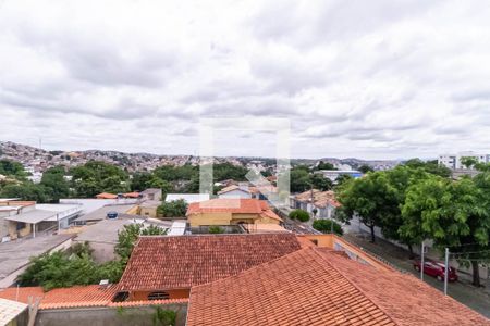 Vista da sala  de apartamento à venda com 2 quartos, 99m² em São João Batista, Belo Horizonte