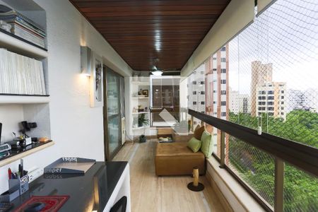 Varanda de apartamento à venda com 3 quartos, 165m² em Vila Suzana, São Paulo