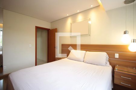 Suite de apartamento à venda com 2 quartos, 80m² em Castelo, Belo Horizonte