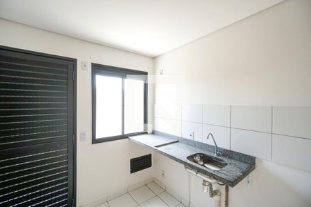 Cozinha de kitnet/studio à venda com 1 quarto, 24m² em Vila Granada, São Paulo