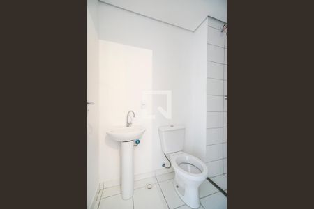 Banheiro de kitnet/studio à venda com 1 quarto, 24m² em Vila Granada, São Paulo