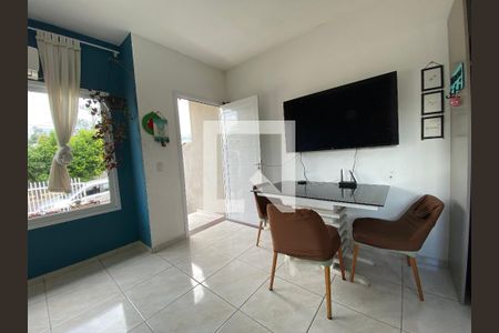 Sala de casa à venda com 2 quartos, 75m² em Olaria, Canoas