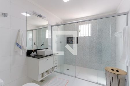 Banheiro da Suíte de casa à venda com 3 quartos, 200m² em Jardim Japão, São Paulo
