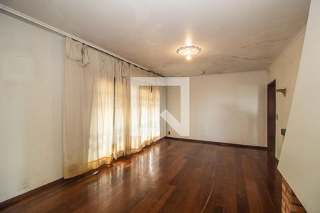 Sala de casa para alugar com 4 quartos, 347m² em Medianeira, Porto Alegre