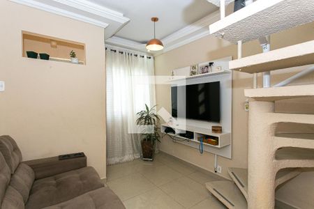 Sala de casa à venda com 2 quartos, 60m² em Vila Carrão, São Paulo