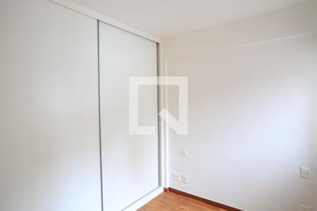 Quarto de apartamento à venda com 2 quartos, 65m² em Carmo, Belo Horizonte