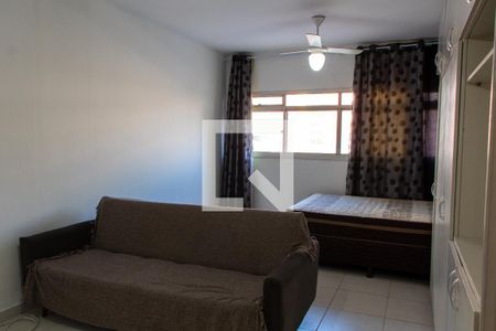SALA/QUARTO de kitnet/studio para alugar com 1 quarto, 38m² em Centro, Campinas