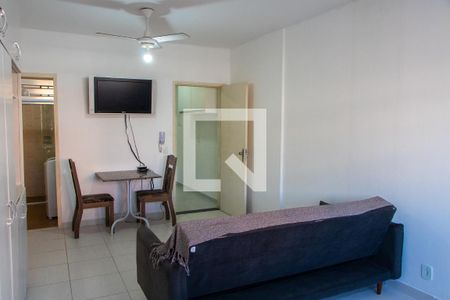 SALA/QUARTO de kitnet/studio para alugar com 1 quarto, 38m² em Centro, Campinas