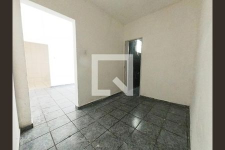 Quarto de casa para alugar com 1 quarto, 40m² em Parque São Luís, São Paulo