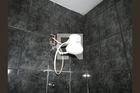Banheiro - Chuveiro de casa para alugar com 1 quarto, 40m² em Parque São Luís, São Paulo