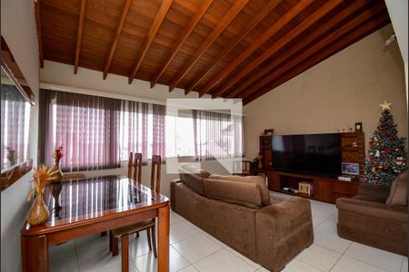 Sala de casa à venda com 4 quartos, 233m² em Nova Petrópolis, São Bernardo do Campo
