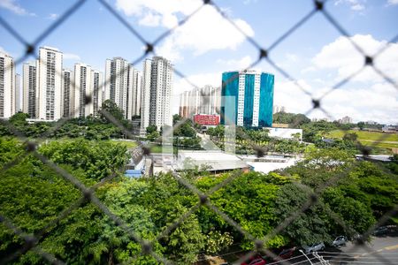 Varanda vista de apartamento para alugar com 2 quartos, 56m² em Jardim América, Taboão da Serra