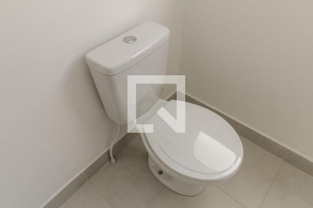 Banheiro de kitnet/studio para alugar com 1 quarto, 24m² em Santa Cecilia, São Paulo