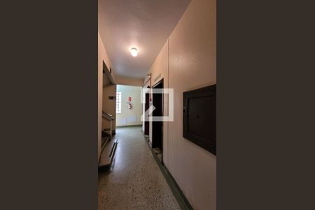 Hall de entrada de apartamento à venda com 1 quarto, 24m² em Centro, Campinas