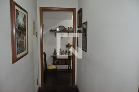 Corredor de casa à venda com 3 quartos, 350m² em Riachuelo, Rio de Janeiro