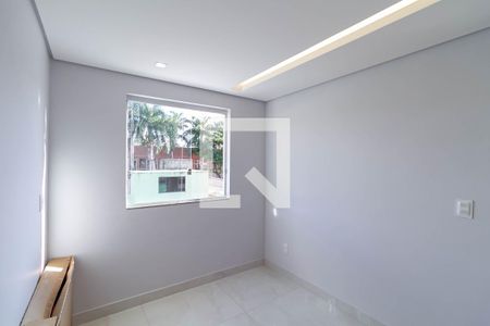 Quarto 1 de apartamento para alugar com 3 quartos, 120m² em Piratininga, Belo Horizonte