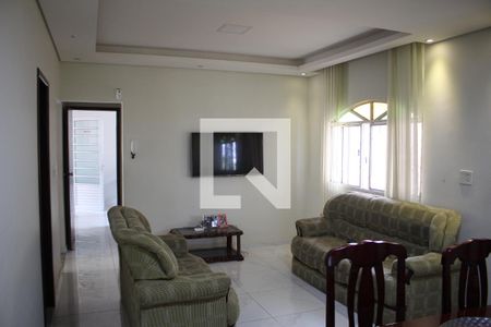 Sala de casa à venda com 4 quartos, 110m² em Cardoso, Contagem