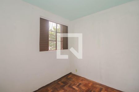 Quarto 1 de apartamento para alugar com 2 quartos, 45m² em Rubem Berta, Porto Alegre