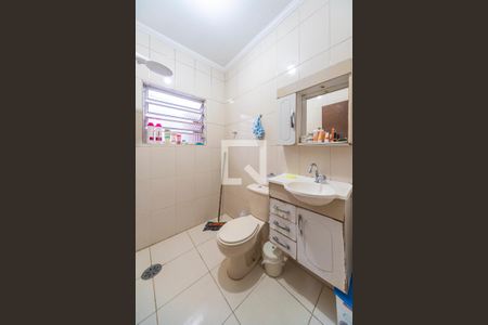 Banheiro de casa à venda com 2 quartos, 185m² em Vila Guaraciaba, Santo André