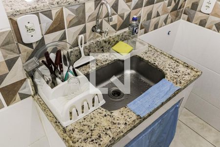 Cozinha de kitnet/studio à venda com 1 quarto, 31m² em Copacabana, Rio de Janeiro