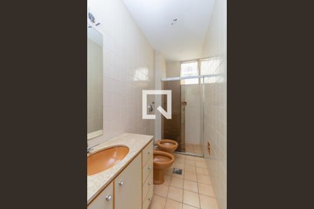Banheiro de apartamento à venda com 4 quartos, 105m² em Estoril, Belo Horizonte