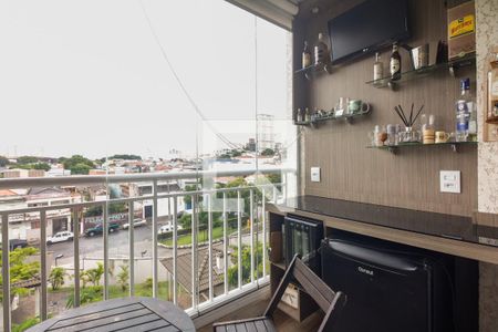 Varanda  de apartamento à venda com 3 quartos, 66m² em Guaiaúna, São Paulo