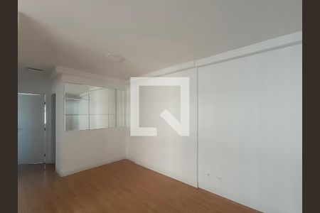 Sala de apartamento à venda com 3 quartos, 61m² em Vila Pompéia, São Paulo