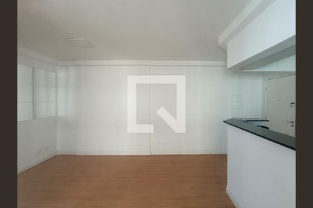 Sala de apartamento à venda com 3 quartos, 61m² em Vila Pompéia, São Paulo