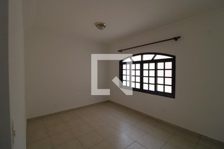Quarto 1 de casa para alugar com 2 quartos, 120m² em Vila Campo Grande, São Paulo