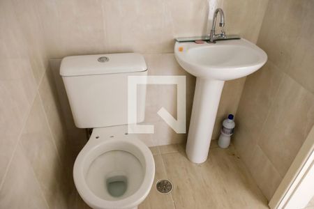 Banheiro de apartamento para alugar com 1 quarto, 45m² em Km 18, Osasco