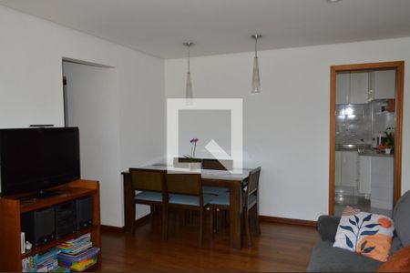 Apartamento à venda com 86m², 3 quartos e 1 vagaSala