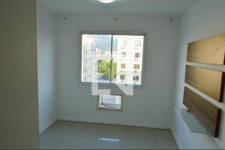 Suíte de apartamento à venda com 2 quartos, 60m² em Taquara, Rio de Janeiro