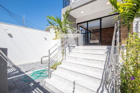 Apartamento à venda com 41m², 2 quartos e 1 vaga Apartamento à venda com 41m², 2 quartos e 1 vagaFachada