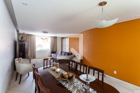 Sala de casa à venda com 5 quartos, 600m² em Renascença, Belo Horizonte
